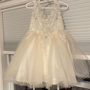 3T size flower girl dress with bow back